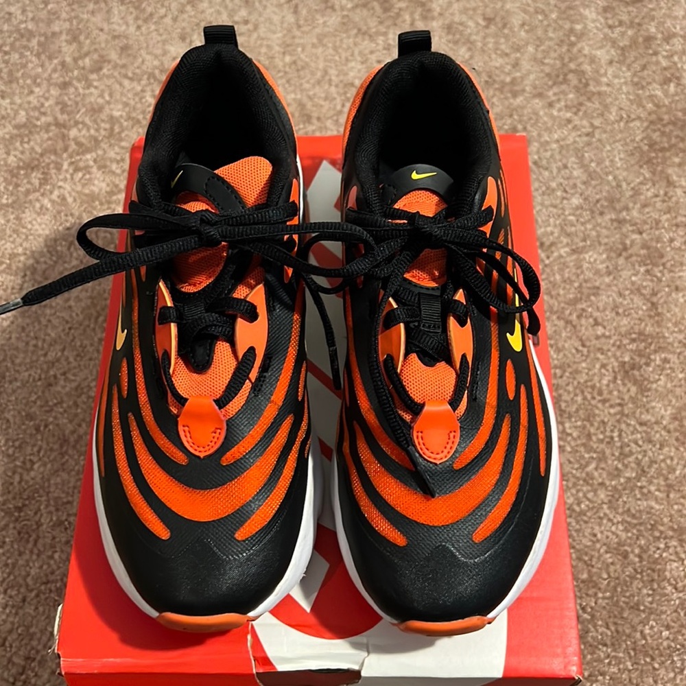 Great Condition Used Nike Air Max Exosense